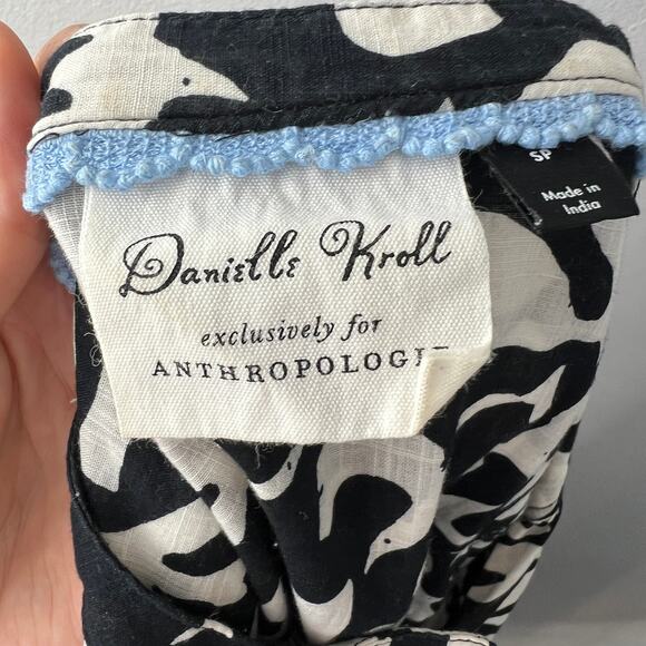 Danielle Kroll for Anthropologie Black White Whimsy Button-Down Top Sz Petite S - Picture 8 of 10
